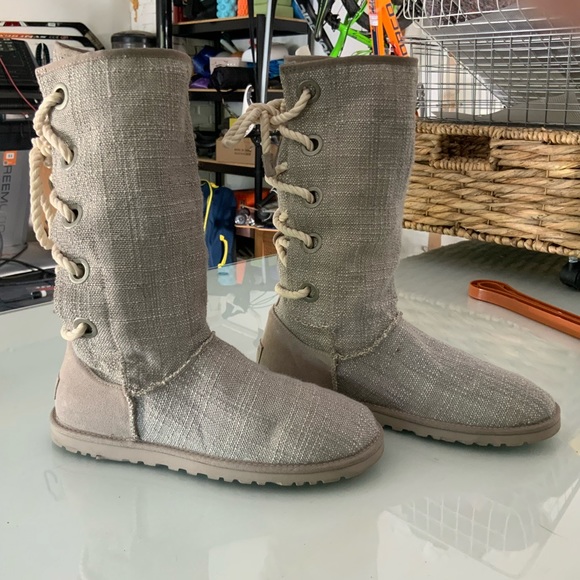 UGG Harbour Laceups size 10 - Picture 2 of 5